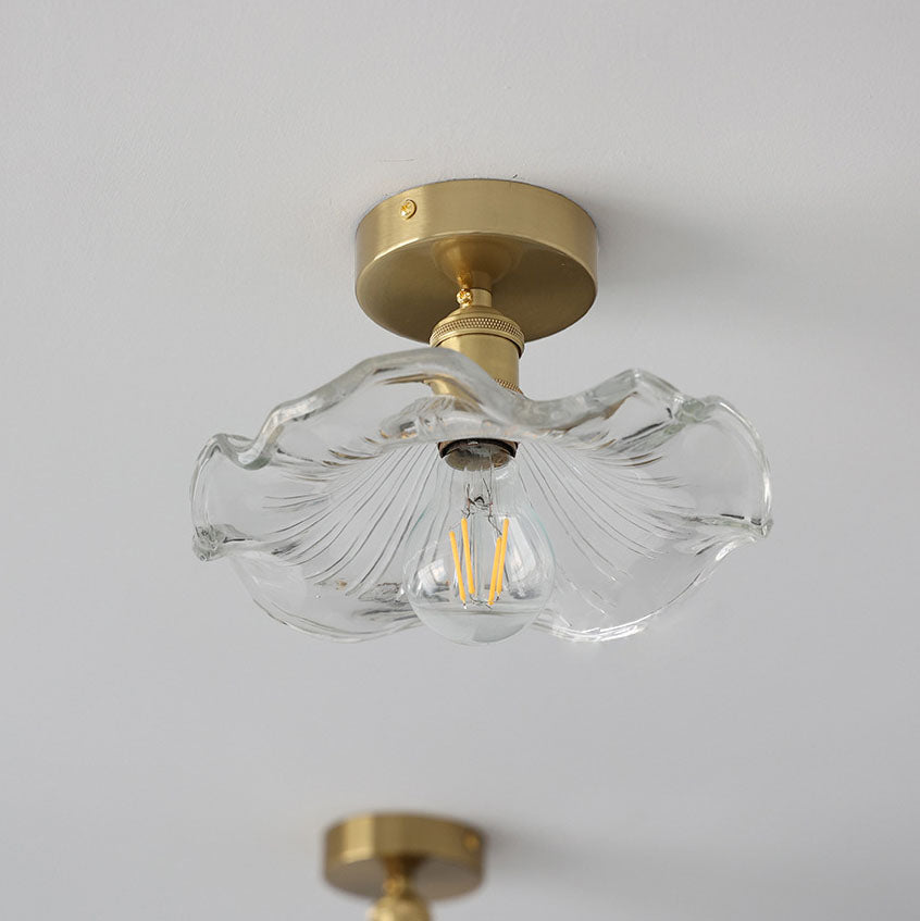 Blomsterformet LED loftlampe i glas og metal med hibiscusdesign | Zélie
