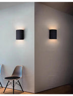 Kinkiet z nowoczesnym designem LED z żywicy | Veloria