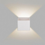Aluminiowa lampa ścienna LED do wnętrz emitująca światło w górę i w dół | BeamAura