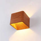 Aluminiowa lampa ścienna LED do wnętrz emitująca światło w górę i w dół | BeamAura
