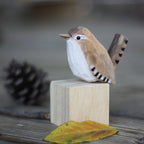 Træfigur med Håndlavet Fugledesign | Aviora