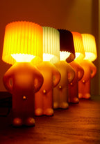 Lampka nocna LED o składanej konstrukcji i uroczym charakterze | Luminexo