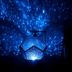 Projektorowa lampa gwieździstego nieba tworząca nastrojową atmosferę | Celestara