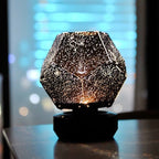 Projektorowa lampa gwieździstego nieba tworząca nastrojową atmosferę | Celestara