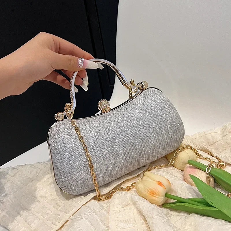 Elegant skuldertaske i PU-læder med kæderem | Isadora