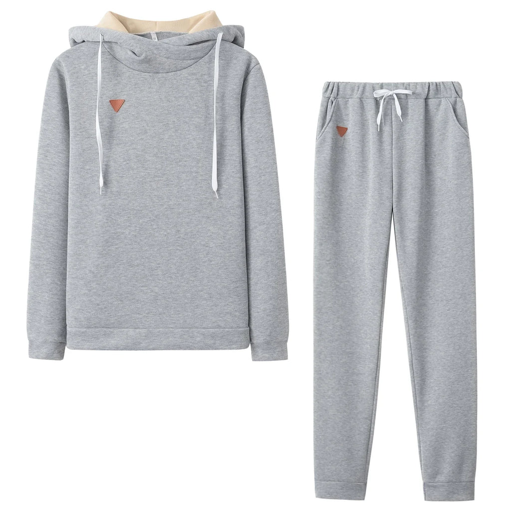 Damski dwuczęściowy komplet z bluzą z kapturem i długimi spodniami o kroju slim fit | Evaly