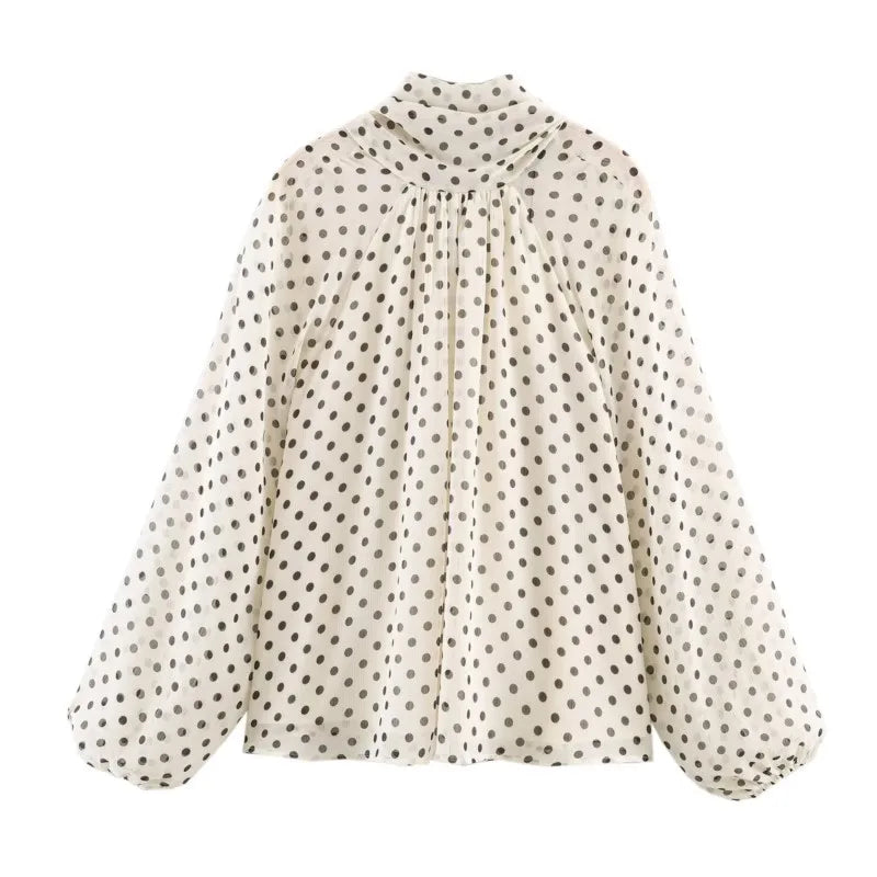 Bluzka w kropki z dekoltem w serek, slim fit | Elaris