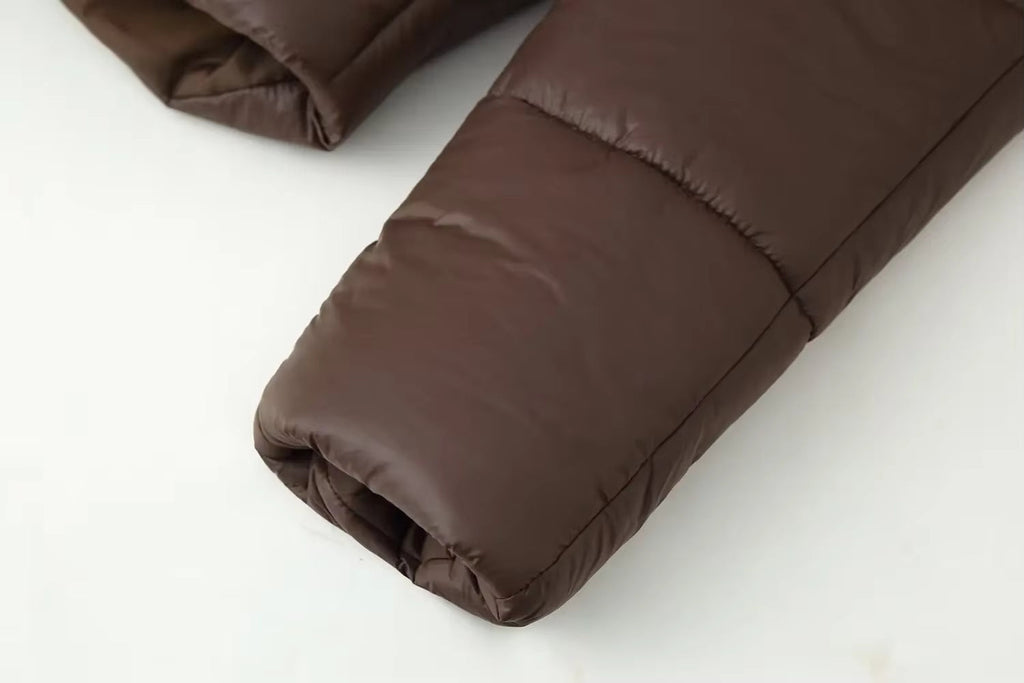Kort quiltet vinterjakke til kvinder med hætte og oversized pasform | Valentina