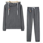 Damski dwuczęściowy komplet z bluzą z kapturem i długimi spodniami o kroju slim fit | Evaly