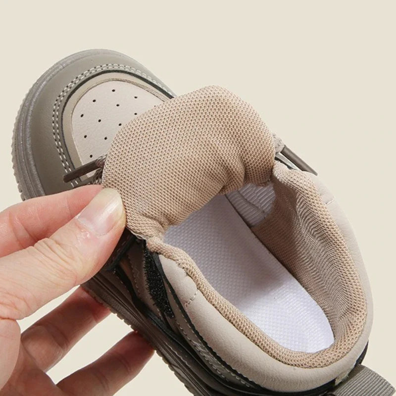 Unisex børnesko i læder med snørebånd gummisål og ankelhøjt design | Célestin