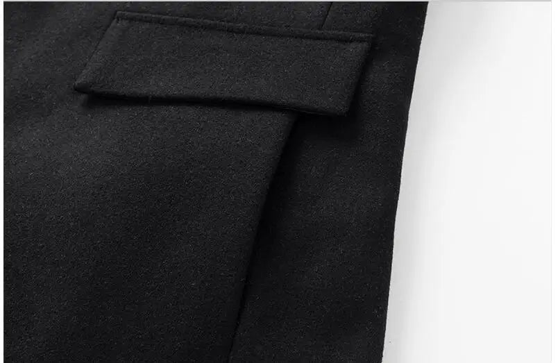 Długi męski płaszcz wełniany z klasycznym kołnierzem, kieszeniami i eleganckim fasonem casual | Gaëtan