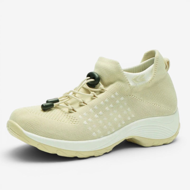 Damskie sneakersy wsuwane z siateczką i podeszwą na platformie | Elvara