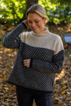 Blød rullekrave i faux cashmere med struktureret strik | Thessa