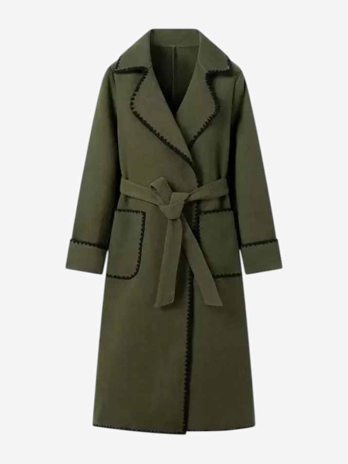 Elegant lang trenchcoat med justerbar talje og sidelommer | Disty