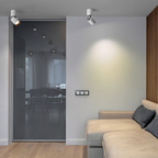 Nowoczesne cylindryczne reflektory z aluminium z regulowanym światłem LED | Mateo