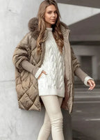 Lang damecardigan med hætte lynlås lange ærmer og løs pasform | Mireille